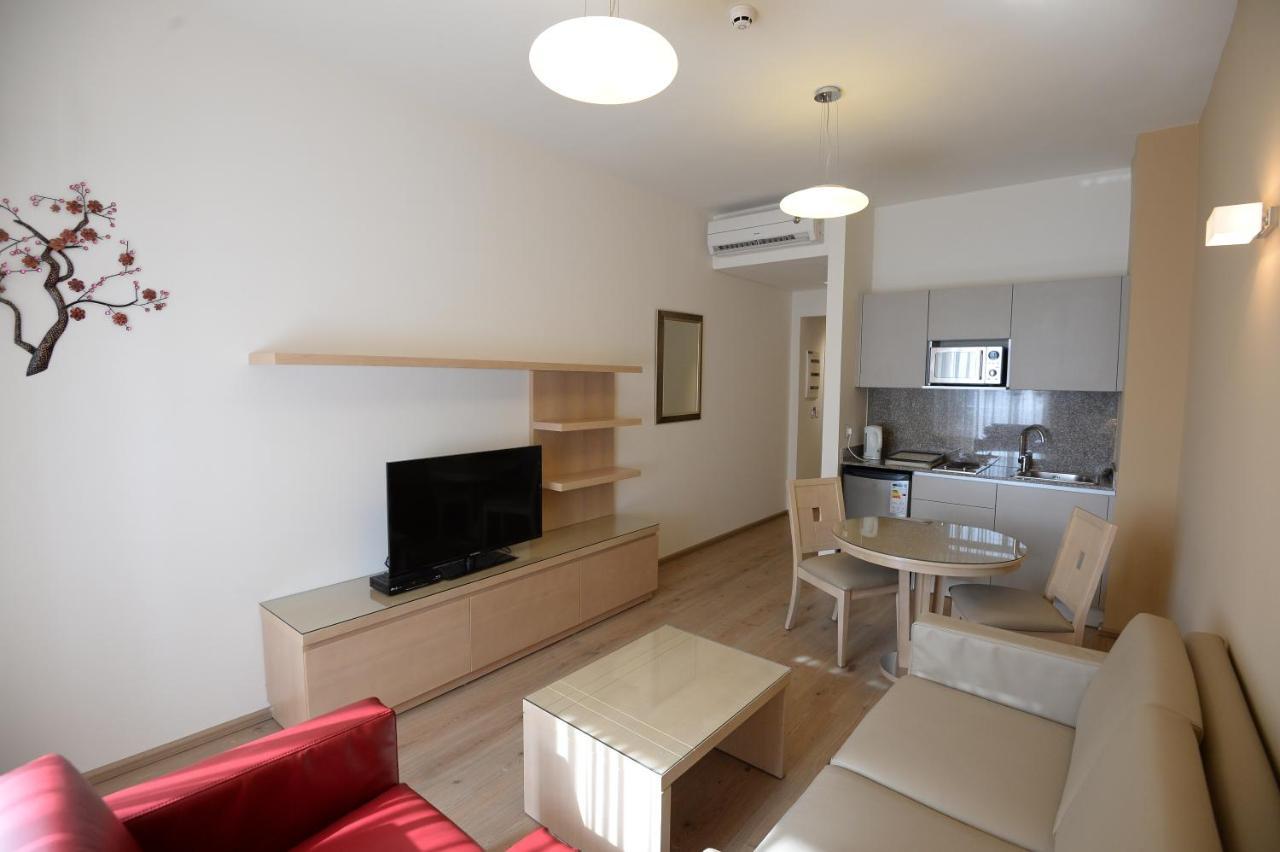 Nest 1 Hotel Beirut Bagian luar foto