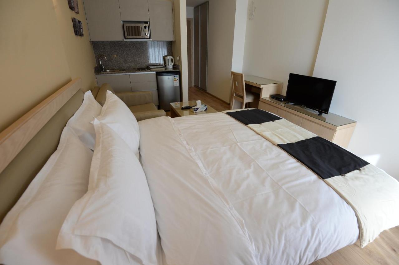 Nest 1 Hotel Beirut Bagian luar foto