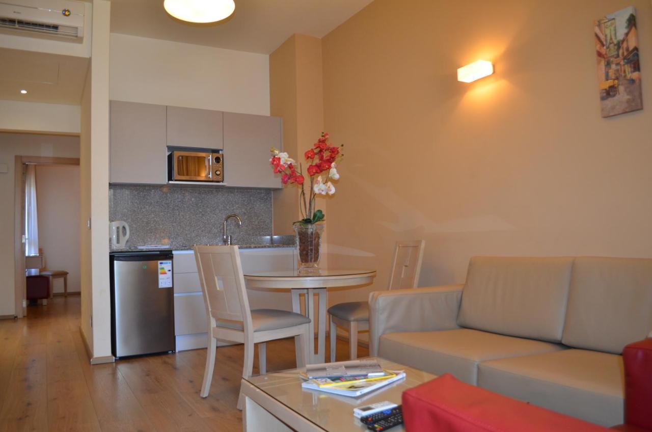 Nest 1 Hotel Beirut Bagian luar foto