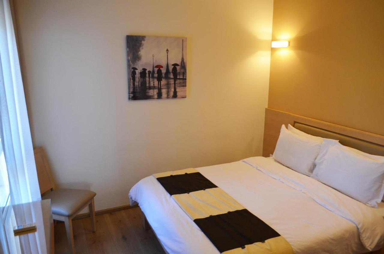 Nest 1 Hotel Beirut Bagian luar foto